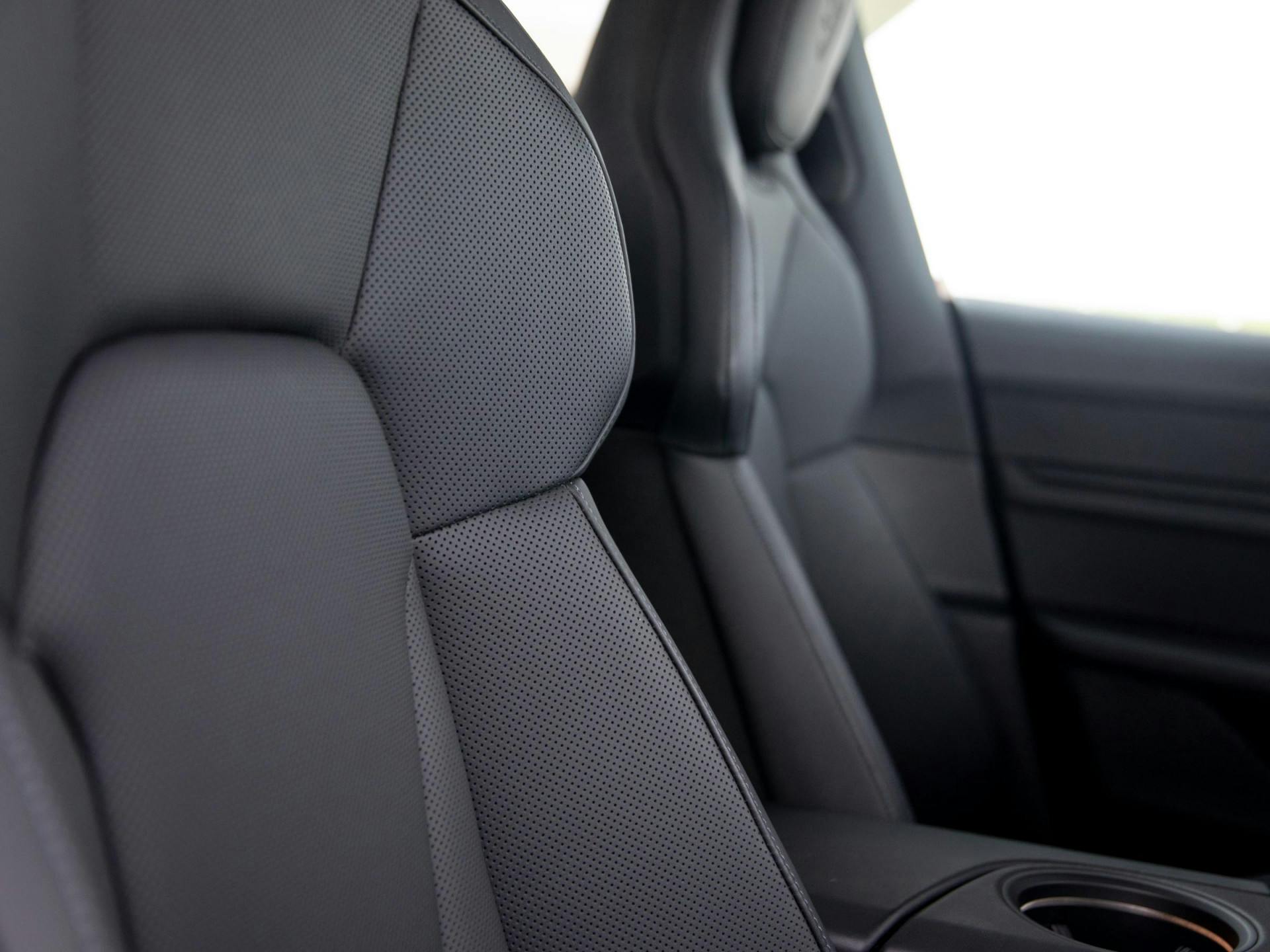Porsche Taycan Cross Turismo 4S | Pano | Bose | Head-up-display |